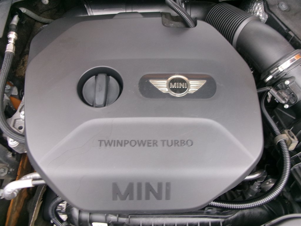 2017 MINI Cooper Coupe photo