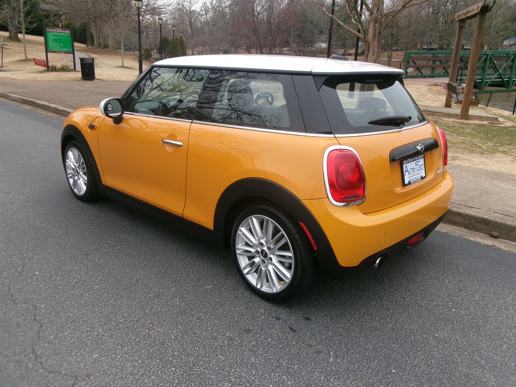 2017 MINI Cooper Coupe photo