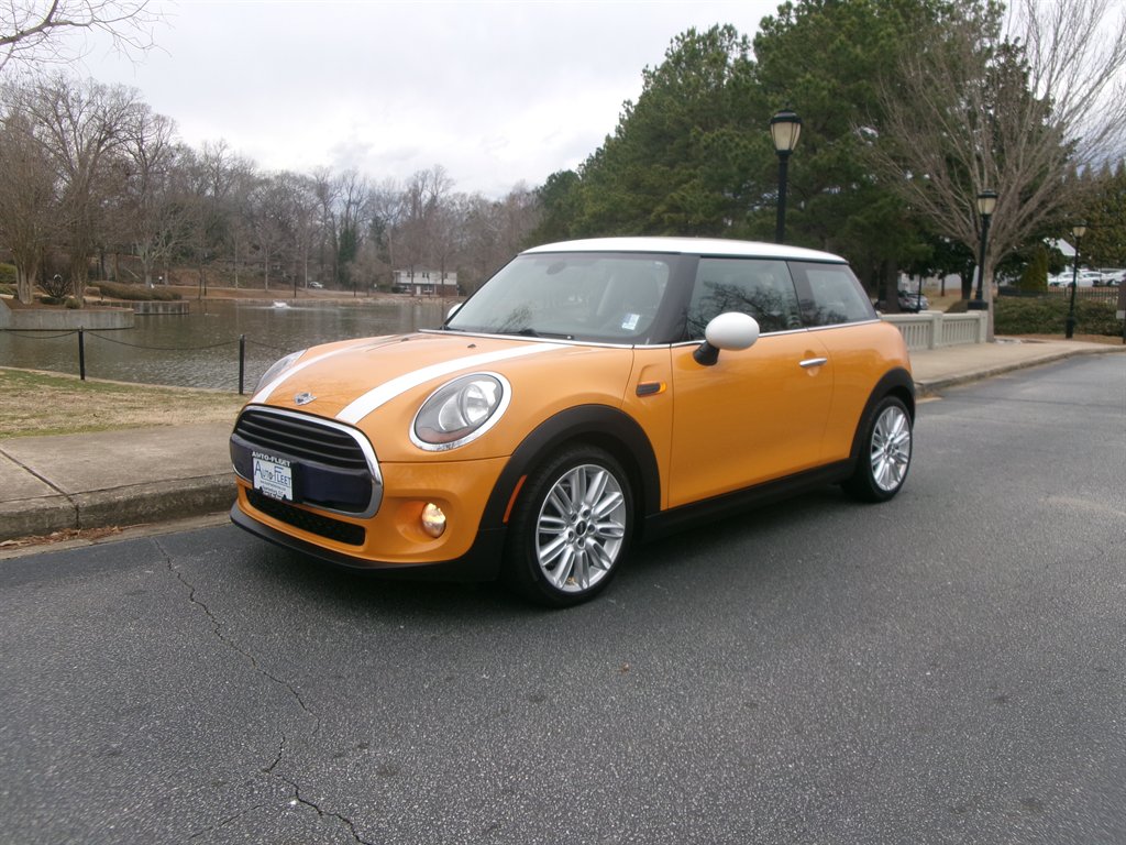 2017 MINI Cooper Coupe photo