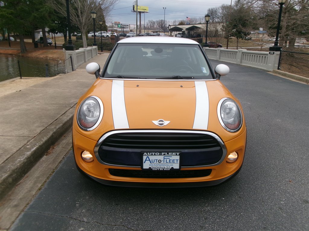 2017 MINI Cooper Coupe photo