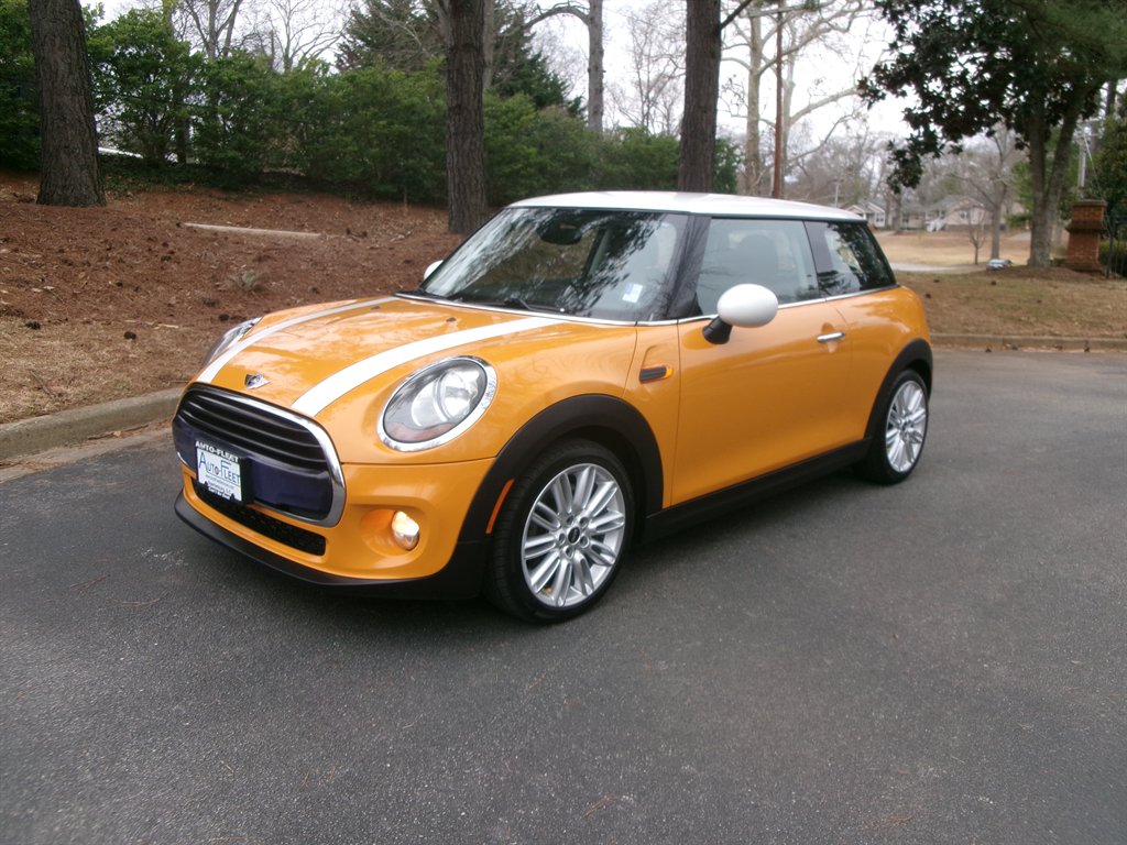 2017 MINI Cooper Coupe photo