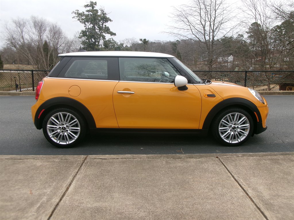 2017 MINI Cooper Coupe photo