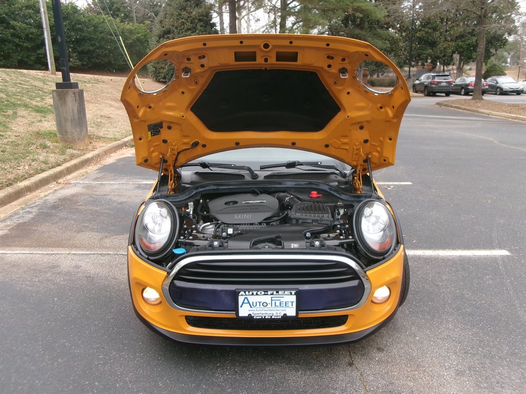 2017 MINI Cooper Coupe photo