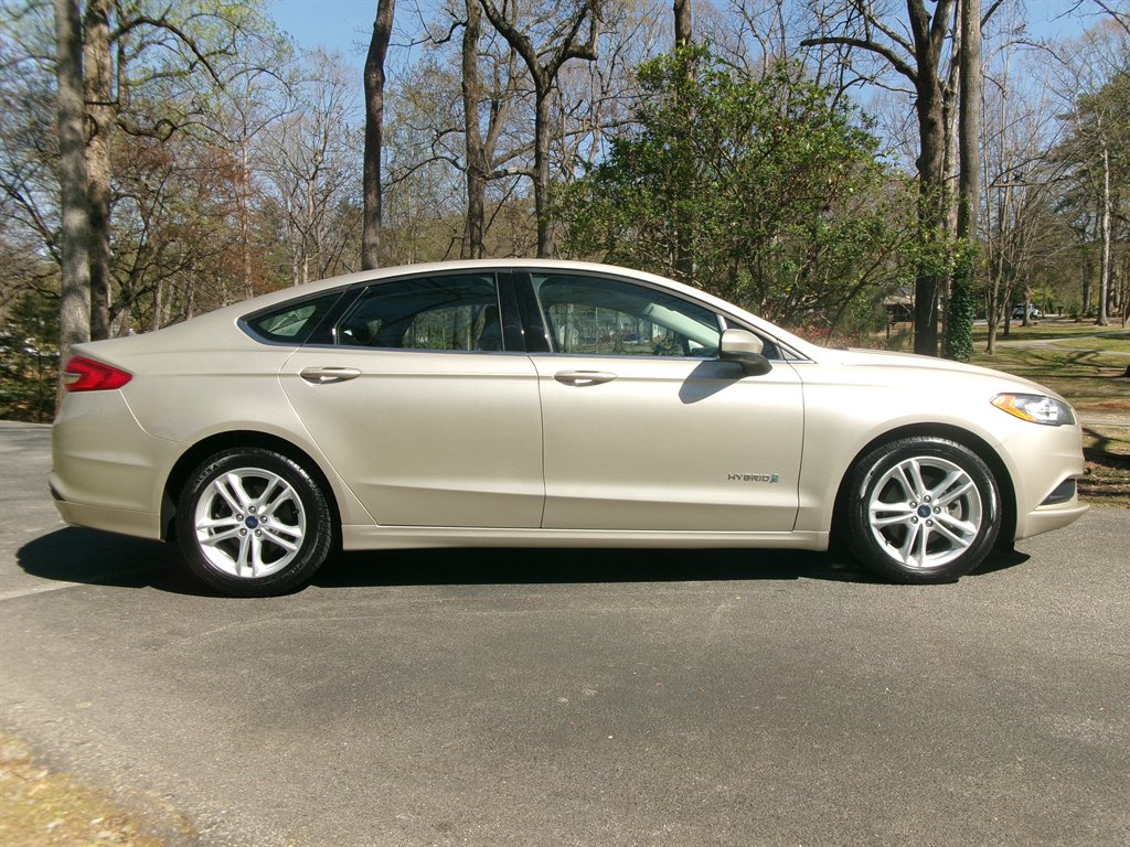 2018 Ford Fusion S Hybrid photo