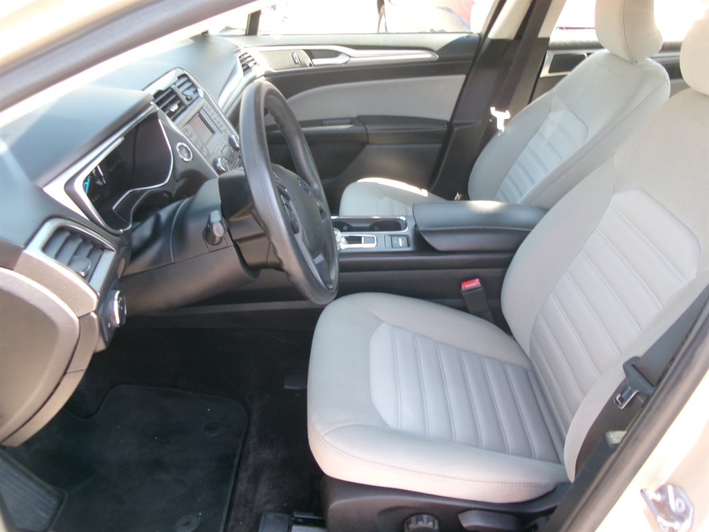 2018 Ford Fusion S Hybrid photo