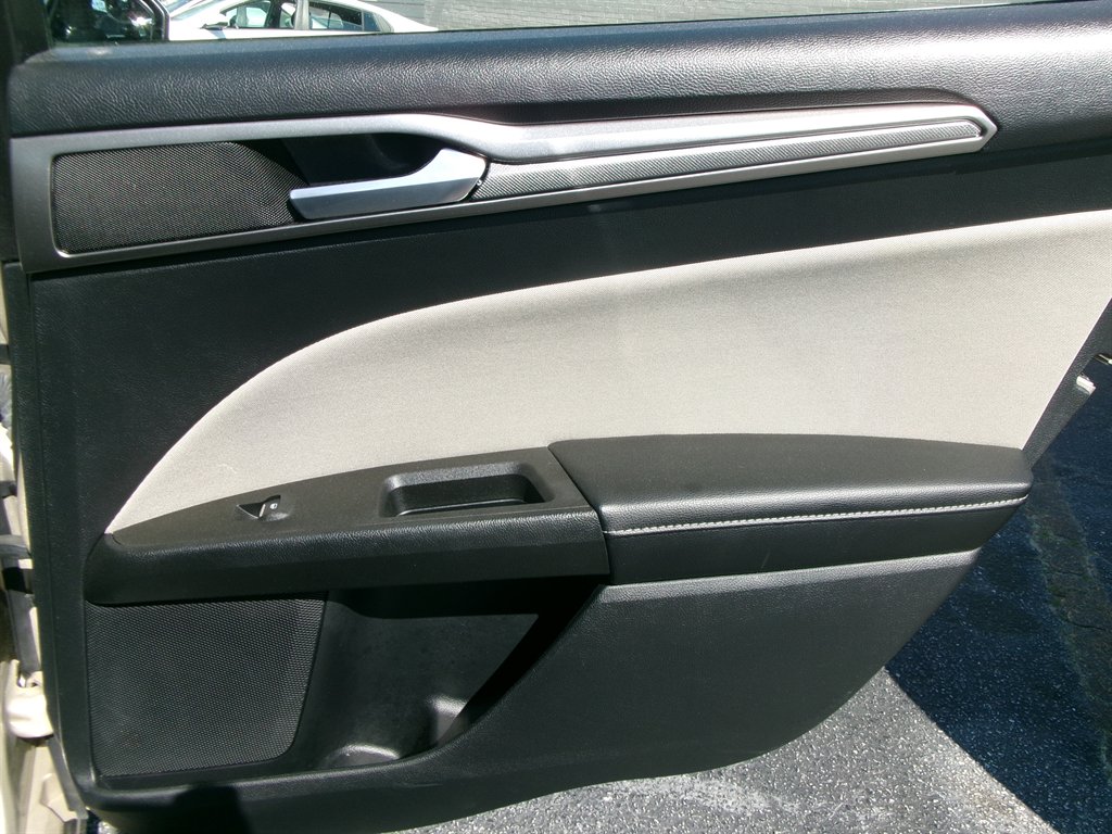 2018 Ford Fusion S Hybrid photo