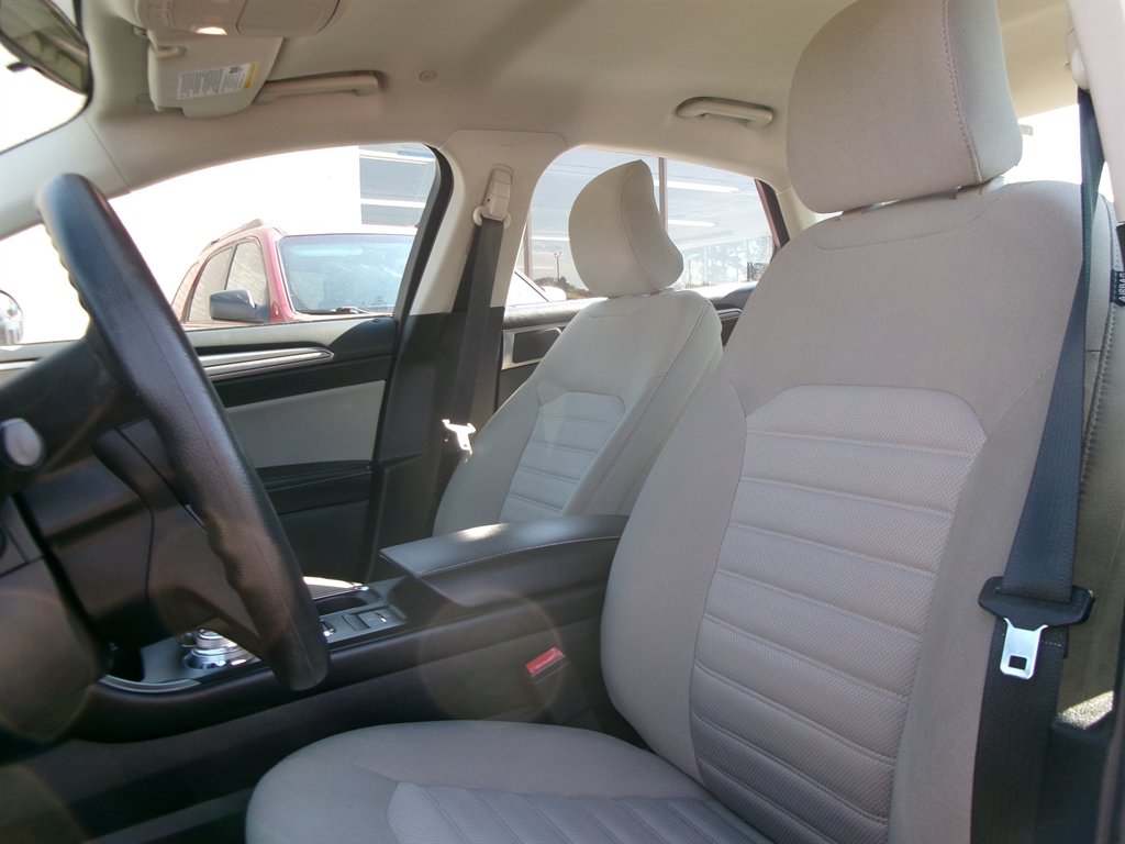2018 Ford Fusion S Hybrid photo