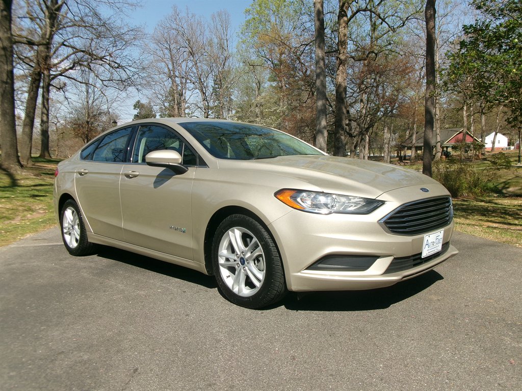 2018 Ford Fusion S Hybrid photo