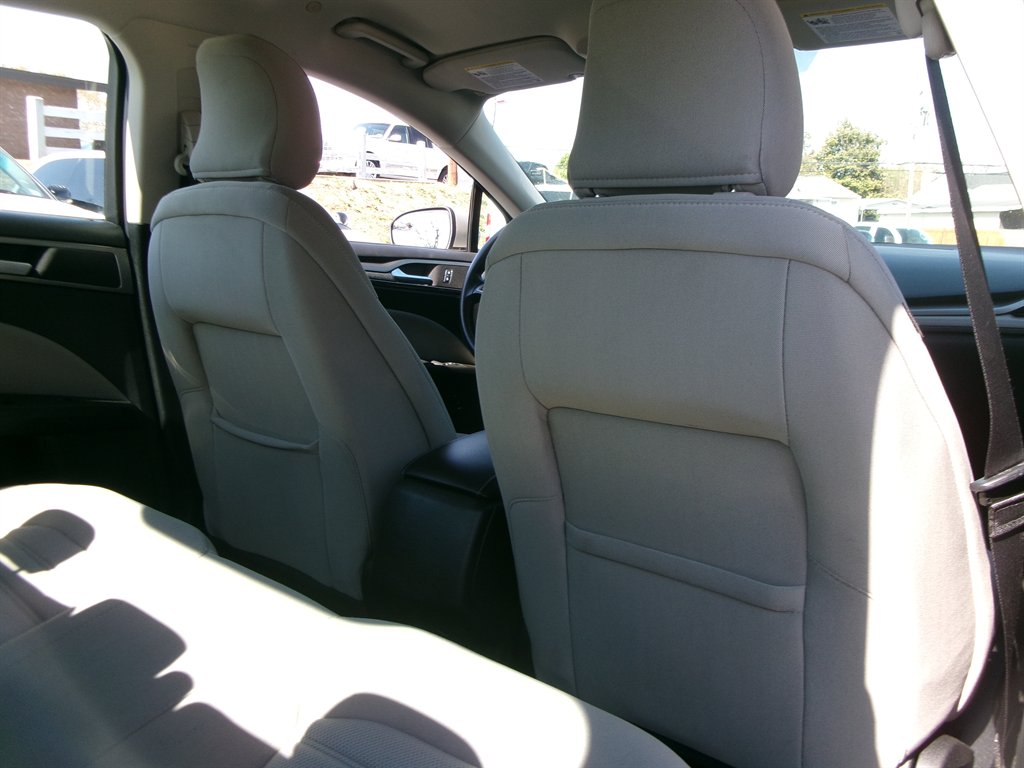 2018 Ford Fusion S Hybrid photo