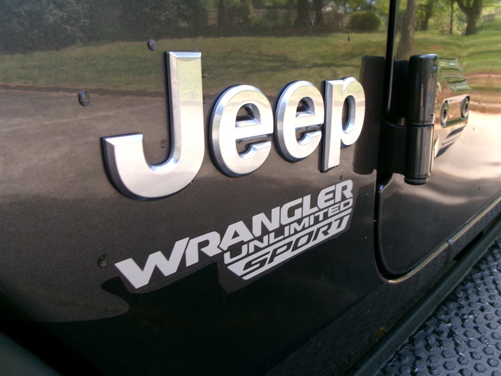 2018 Jeep All-New Wrangler Unlimited Sport photo