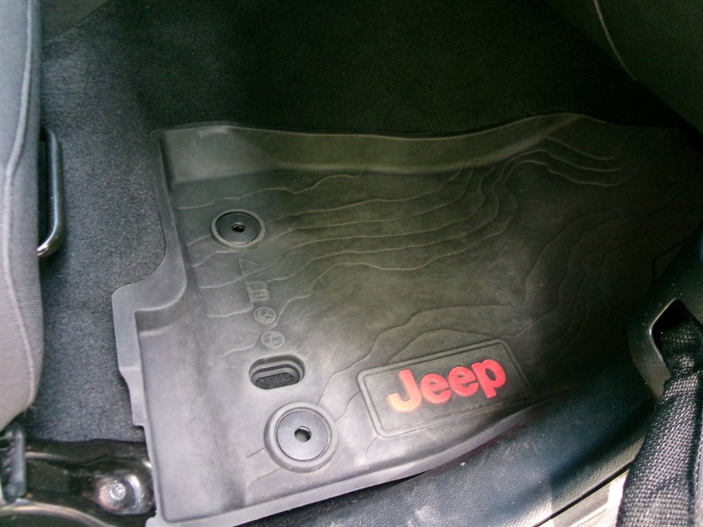2018 Jeep All-New Wrangler Unlimited Sport photo