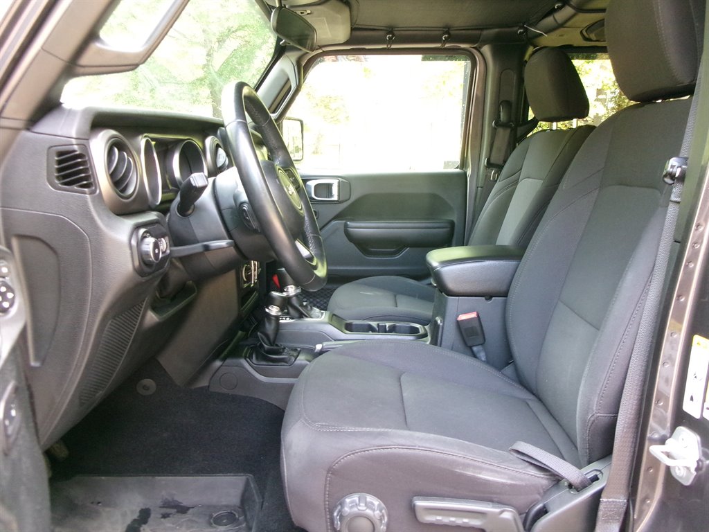 2018 Jeep All-New Wrangler Unlimited Sport photo