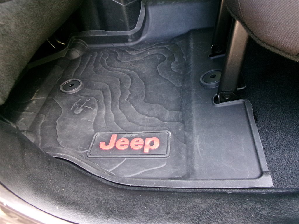 2018 Jeep All-New Wrangler Unlimited Sport photo