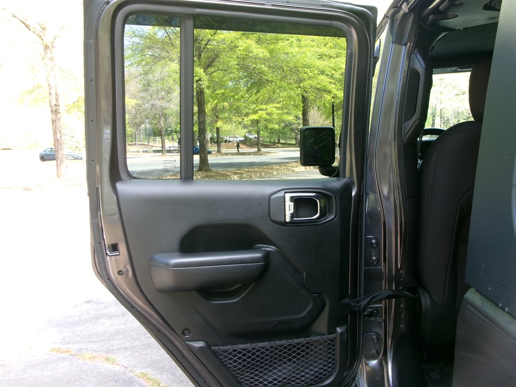 2018 Jeep All-New Wrangler Unlimited Sport photo