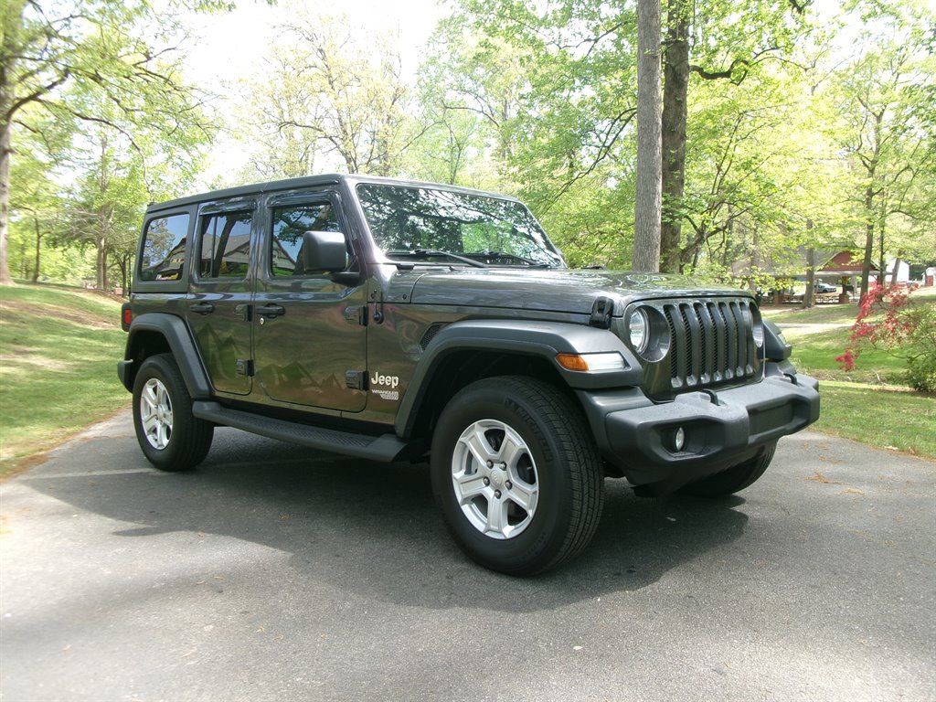 2018 Jeep All-New Wrangler Unlimited Sport photo