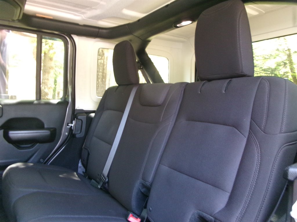 2018 Jeep All-New Wrangler Unlimited Sport photo