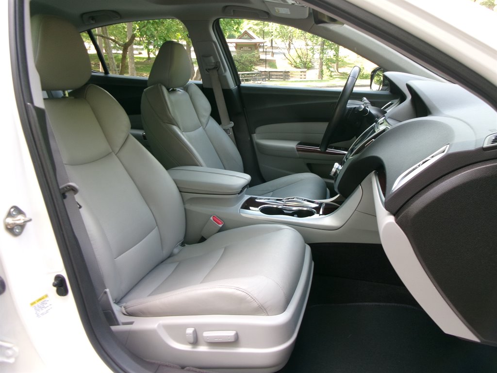 2016 Acura TLX Tech photo