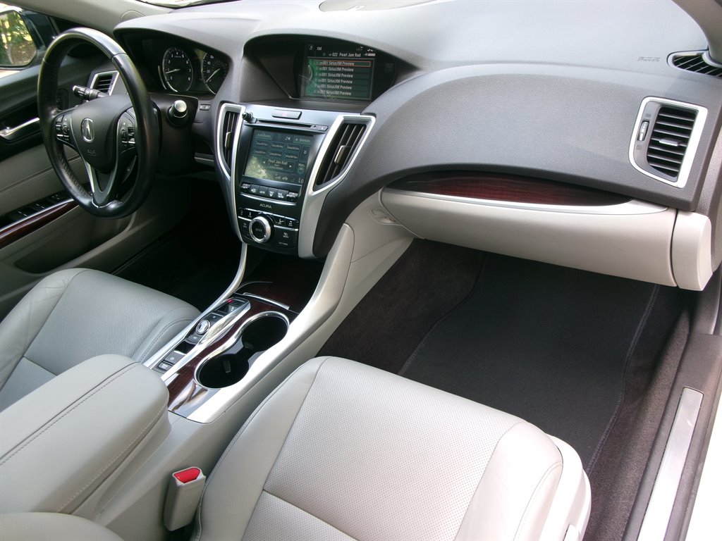 2016 Acura TLX Tech photo