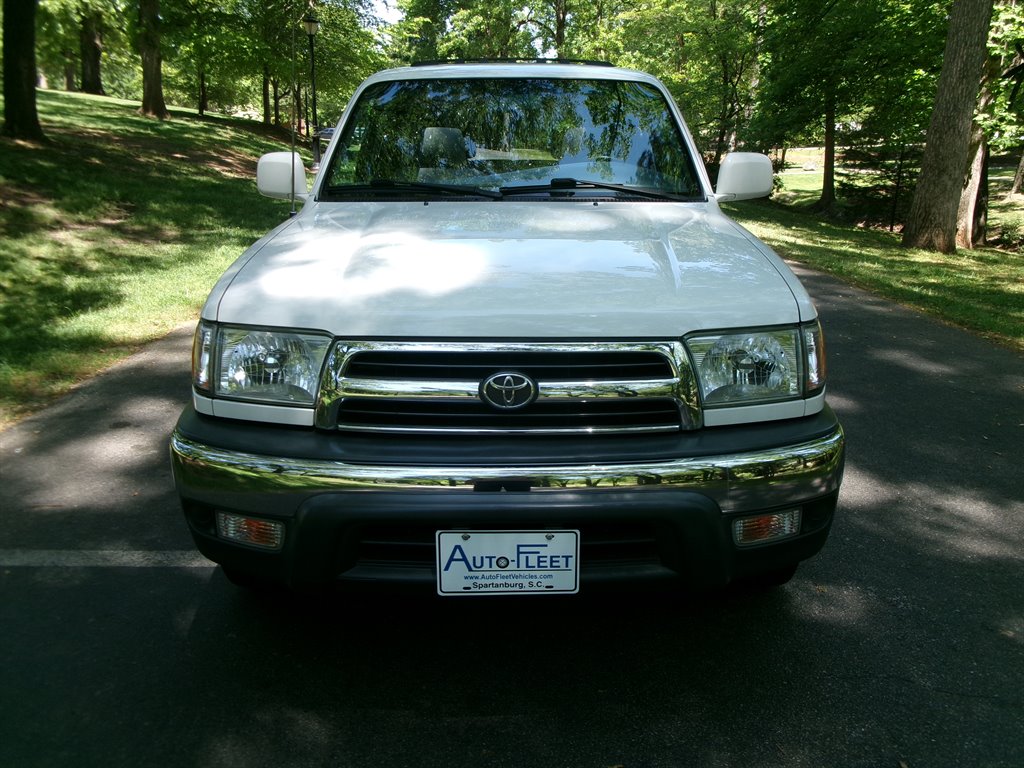 1999 Toyota 4Runner SR5 photo