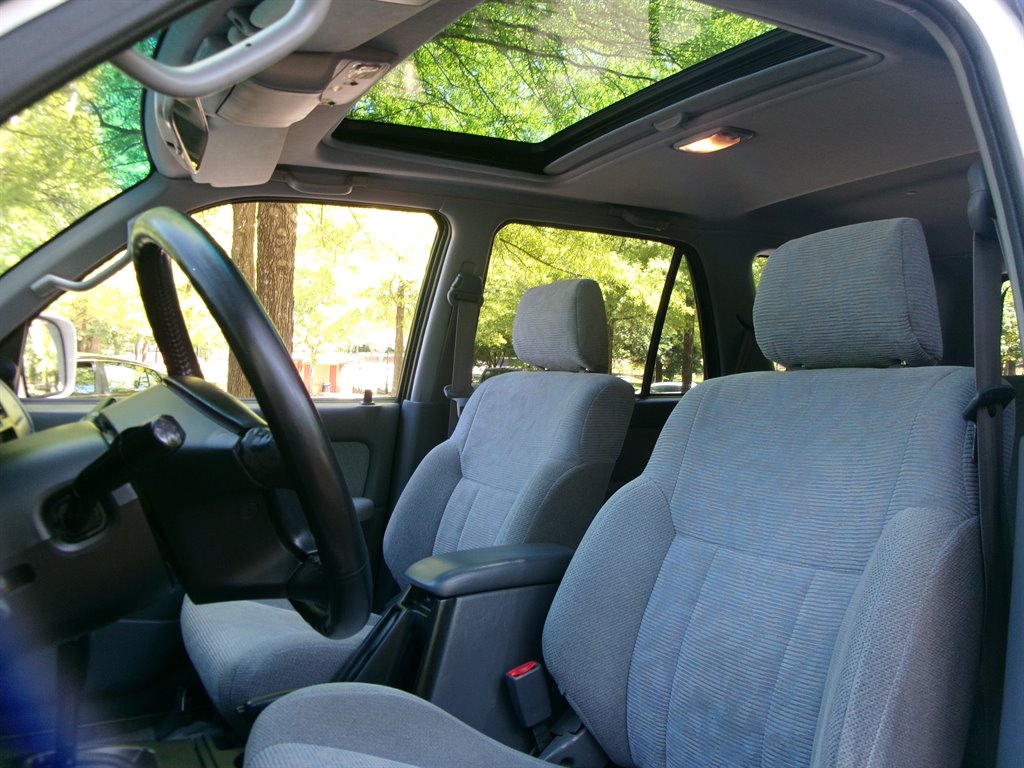 1999 Toyota 4Runner SR5 photo