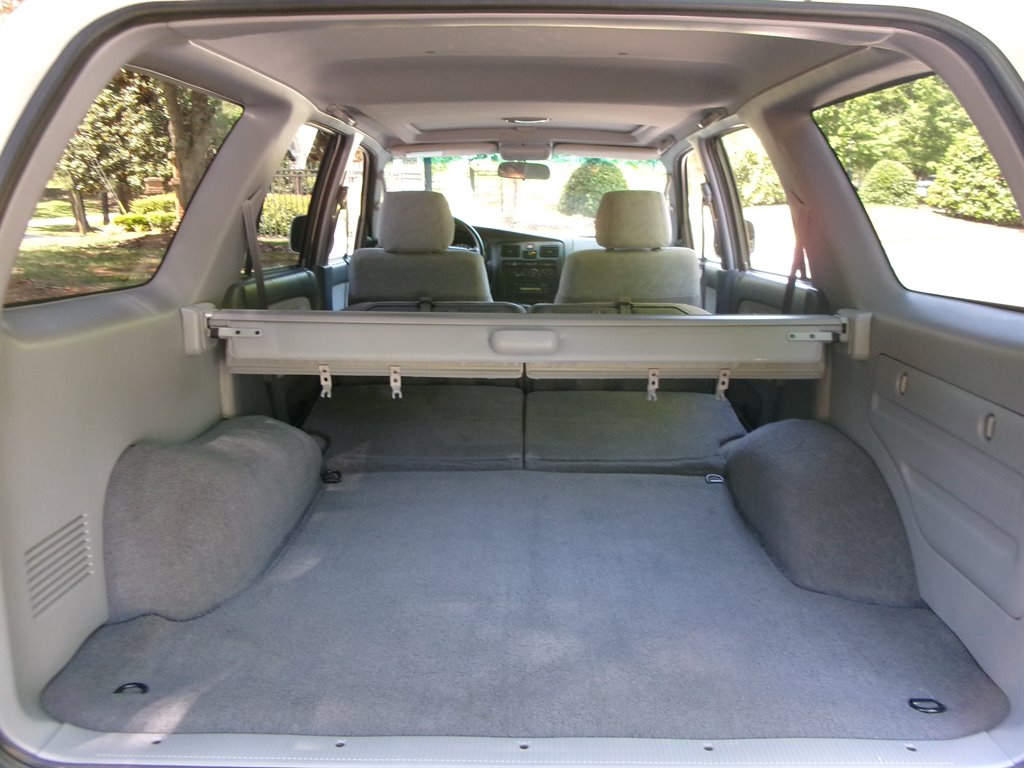 1999 Toyota 4Runner SR5 photo