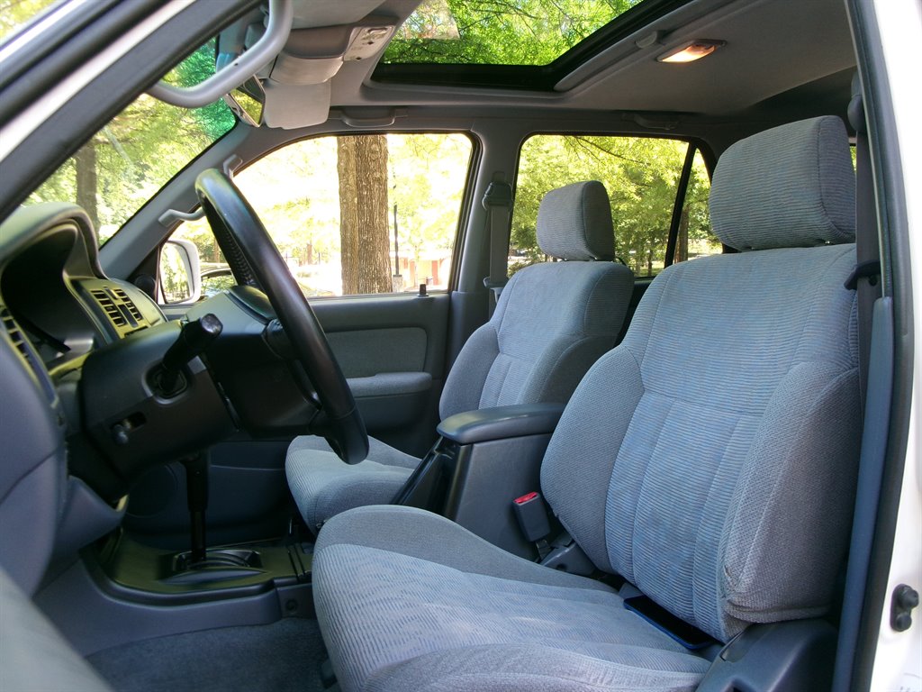 1999 Toyota 4Runner SR5 photo