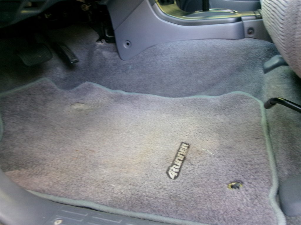 1999 Toyota 4Runner SR5 photo