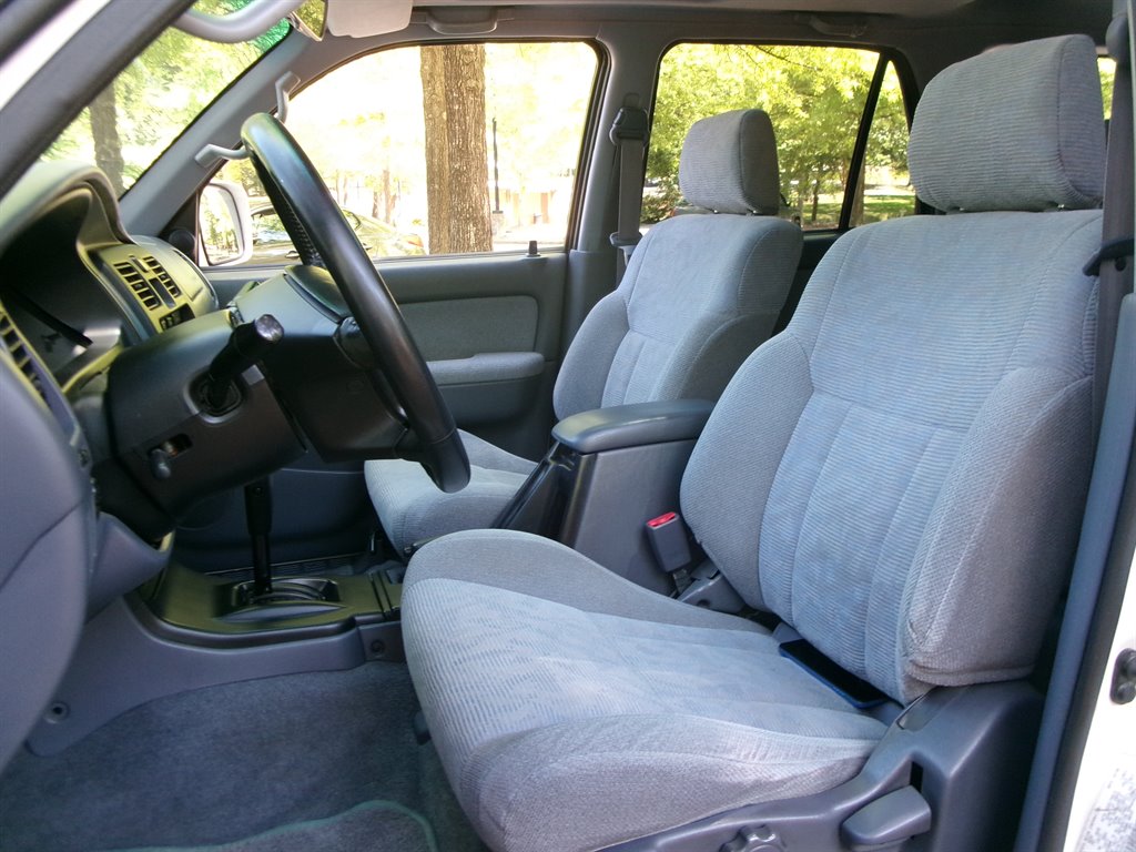 1999 Toyota 4Runner SR5 photo