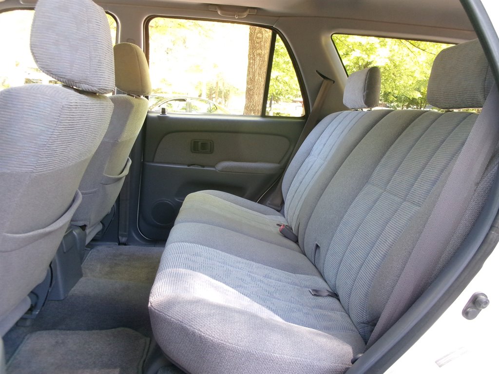 1999 Toyota 4Runner SR5 photo