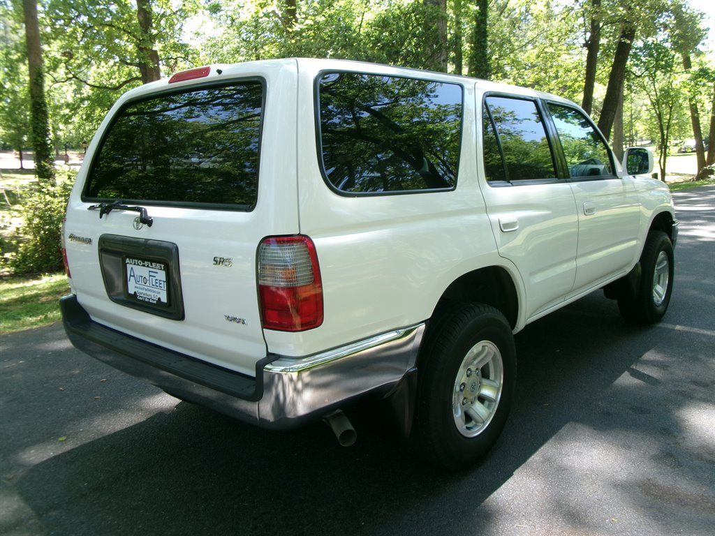 1999 Toyota 4Runner SR5 photo