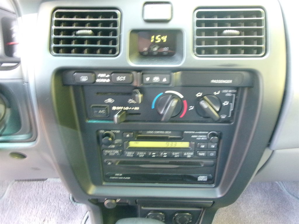 1999 Toyota 4Runner SR5 photo