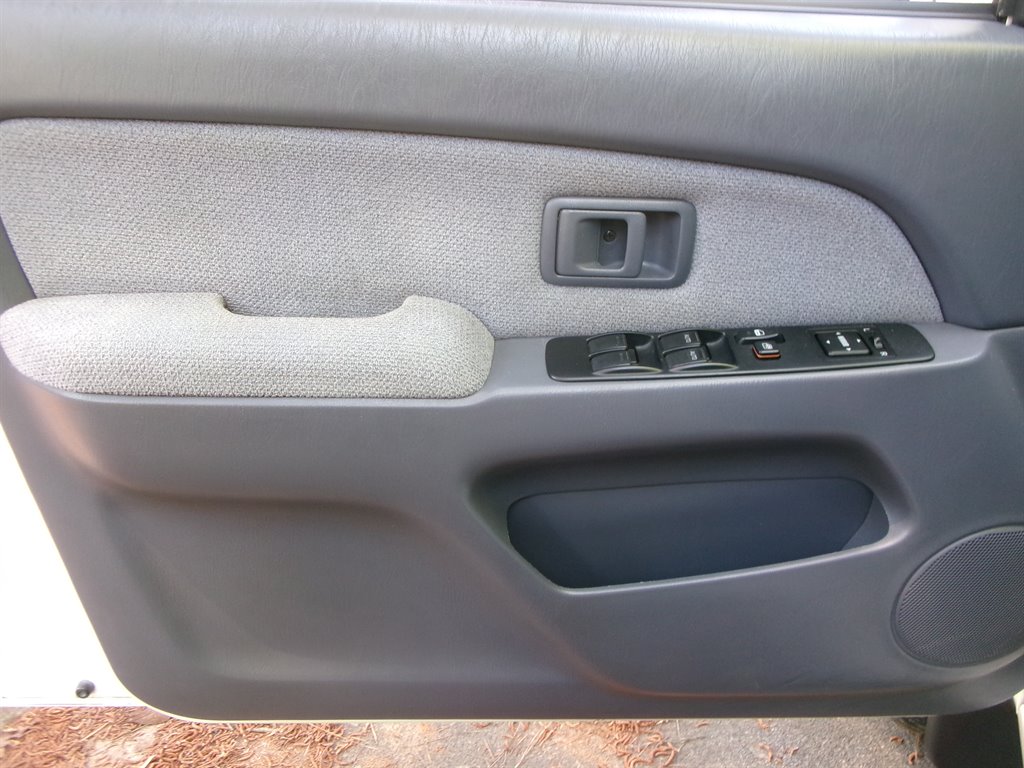 1999 Toyota 4Runner SR5 photo