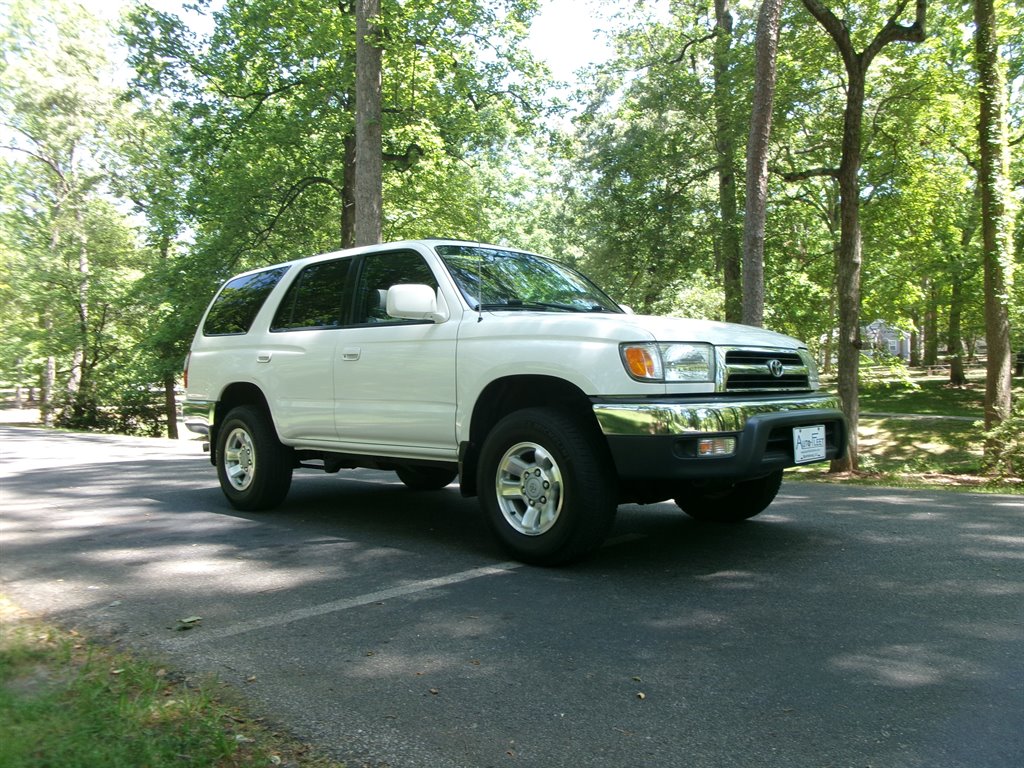 1999 Toyota 4Runner SR5 photo