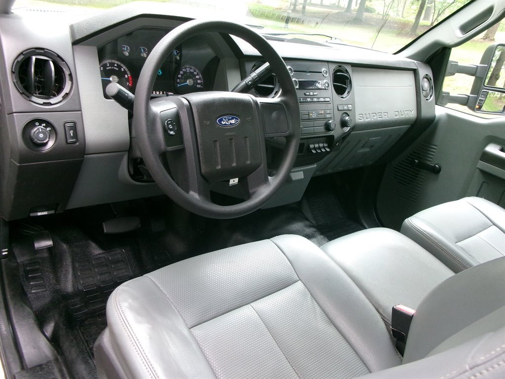 2014 Ford F-350 XL photo