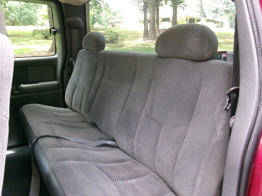 2004 Chevrolet Silverado - $8,995