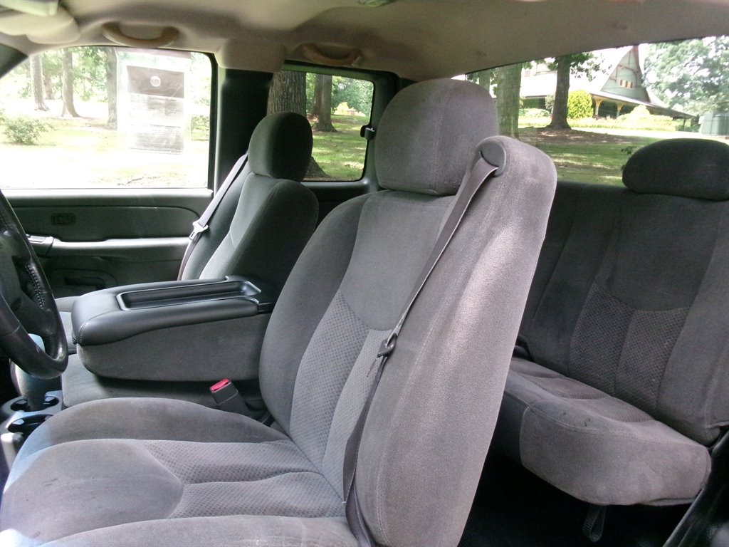 2004 Chevrolet Silverado - $8,995