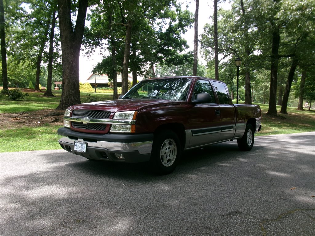 2004 Chevrolet Silverado - $8,995