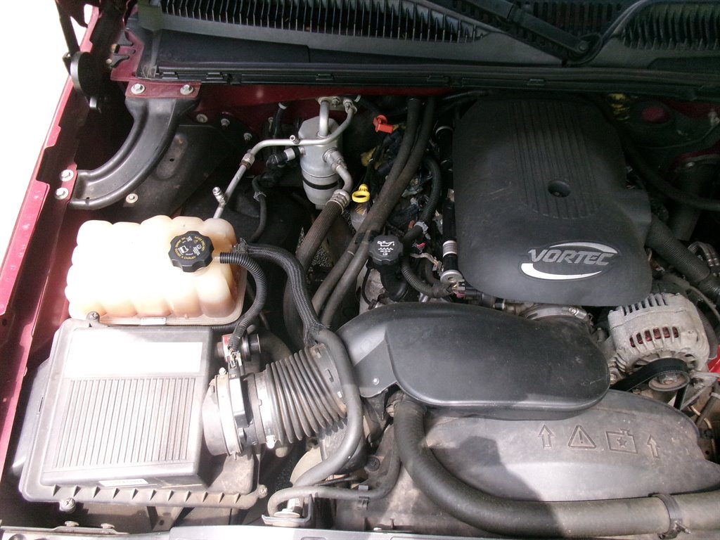 2004 Chevrolet Silverado - $8,995
