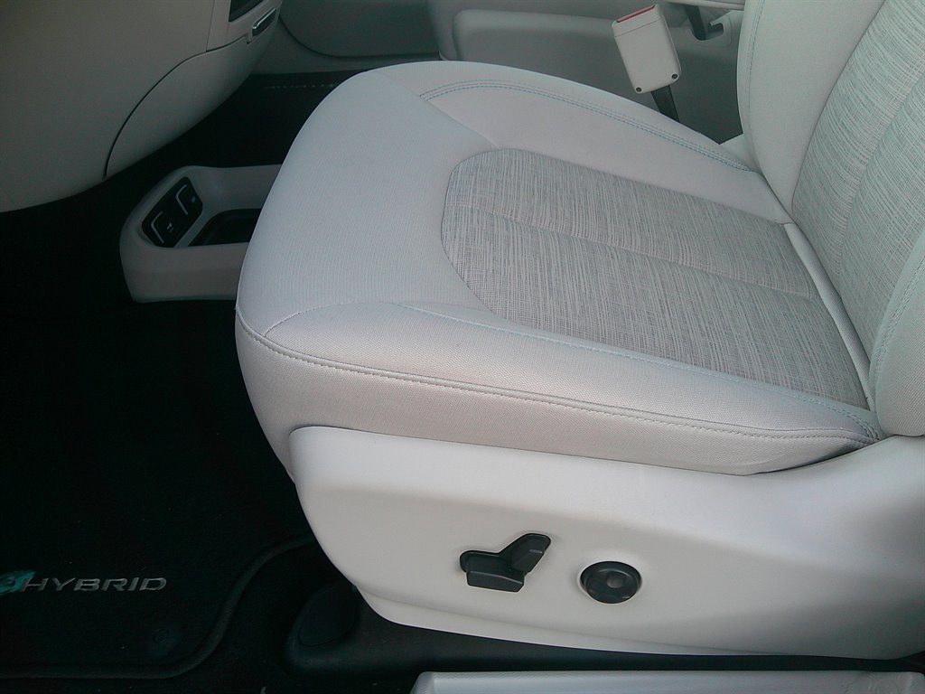 2017 Chrysler Pacifica - $24,995