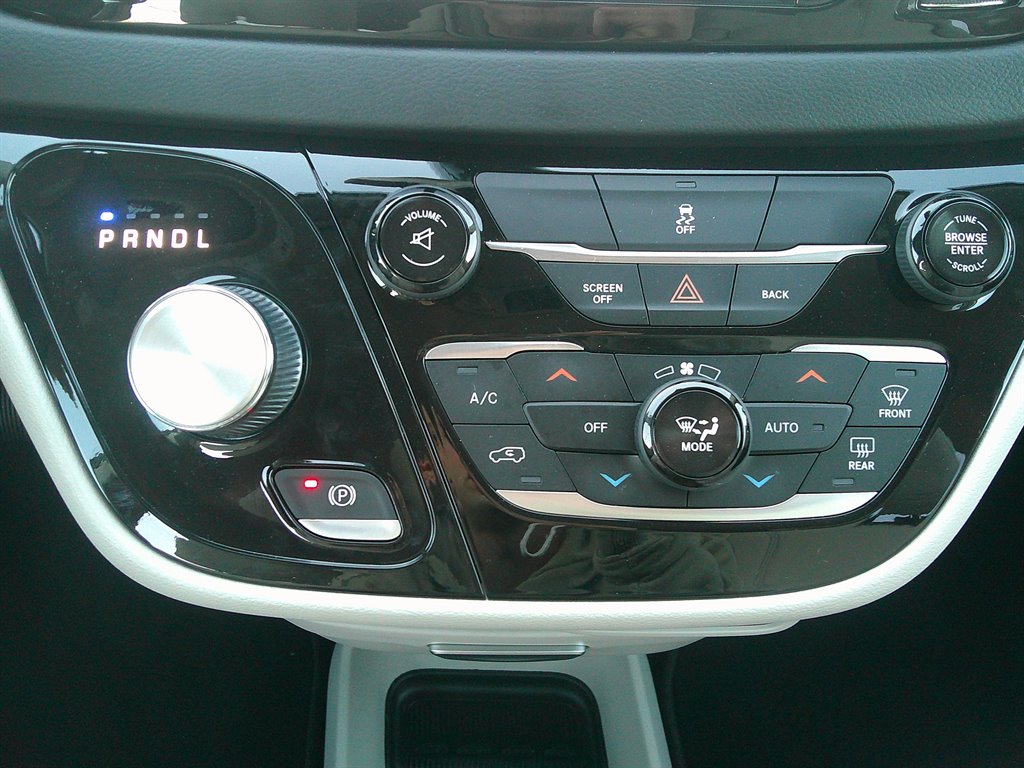 2017 Chrysler Pacifica - $24,995
