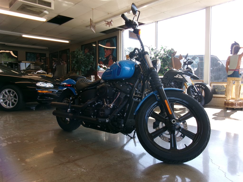 2022 Harley-davidson Street Bob 114 - $8,995