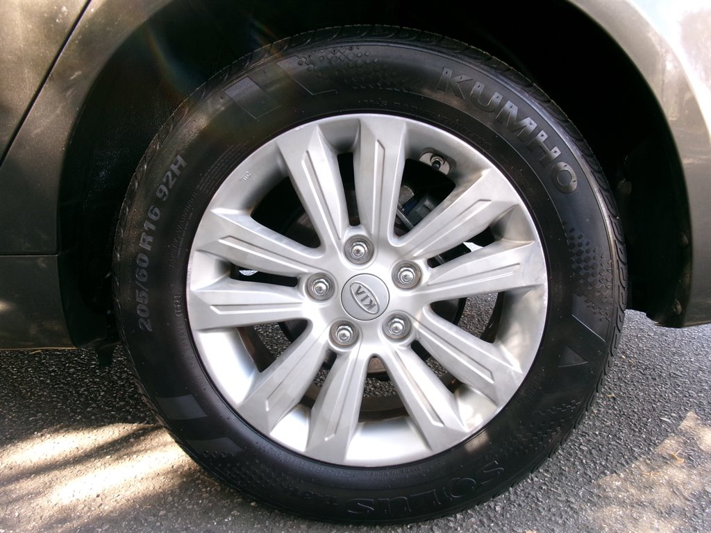 2010 Kia Optima - $6,995