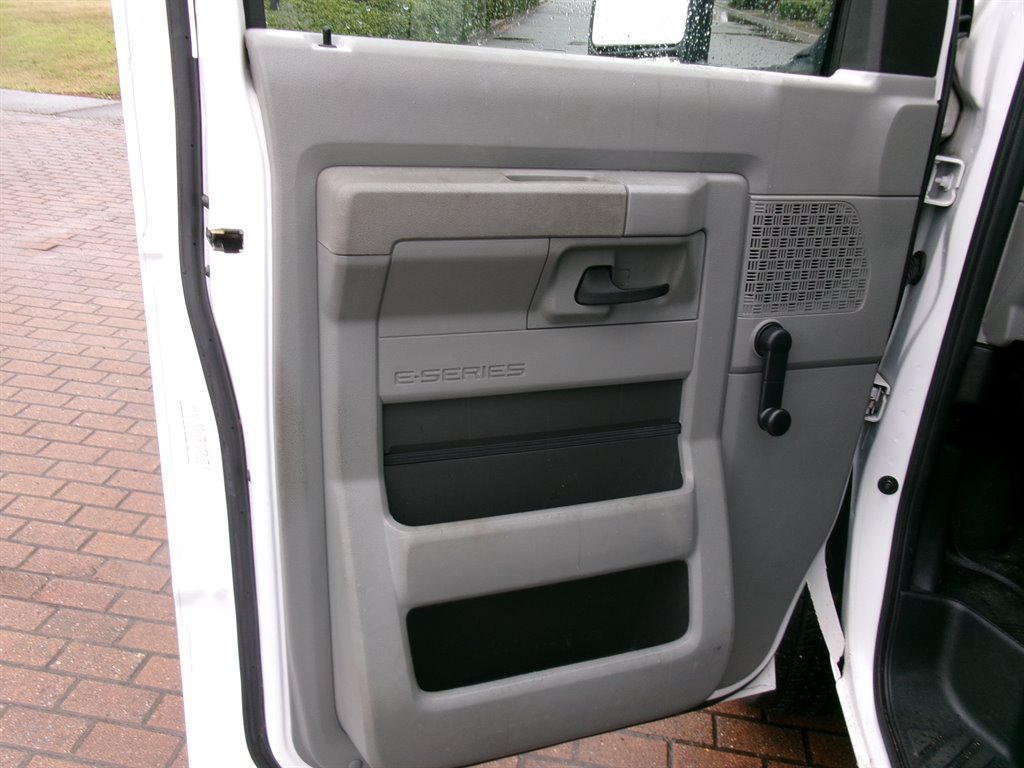 2017 Ford E-350 - $28,000