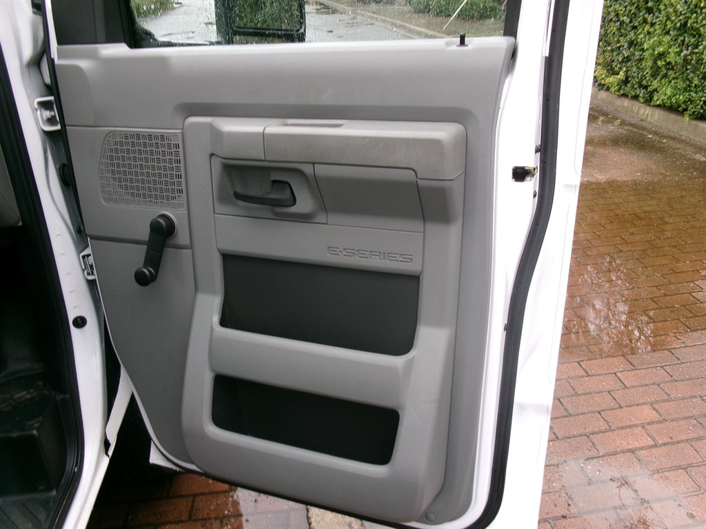 2017 Ford E-350 - $28,000