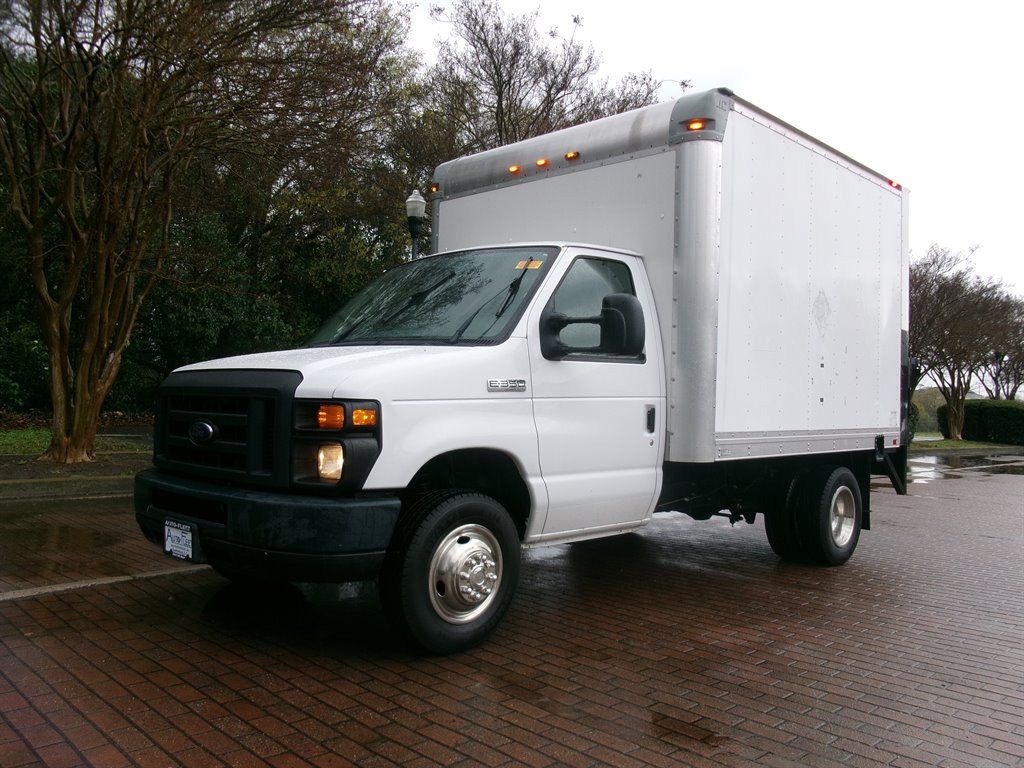 2017 Ford E-350 - $28,000