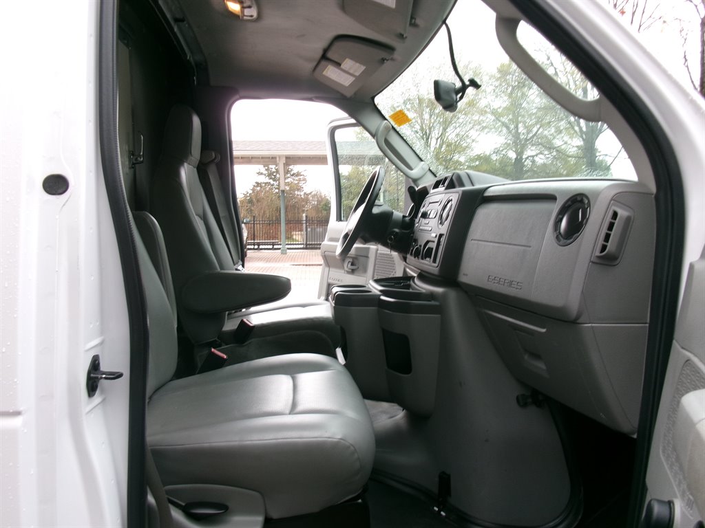 2017 Ford E-350 - $28,000