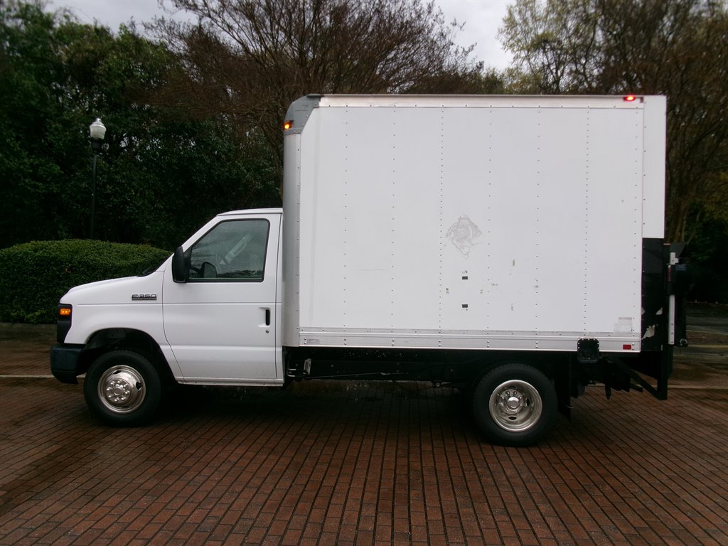 2017 Ford E-350 - $28,000