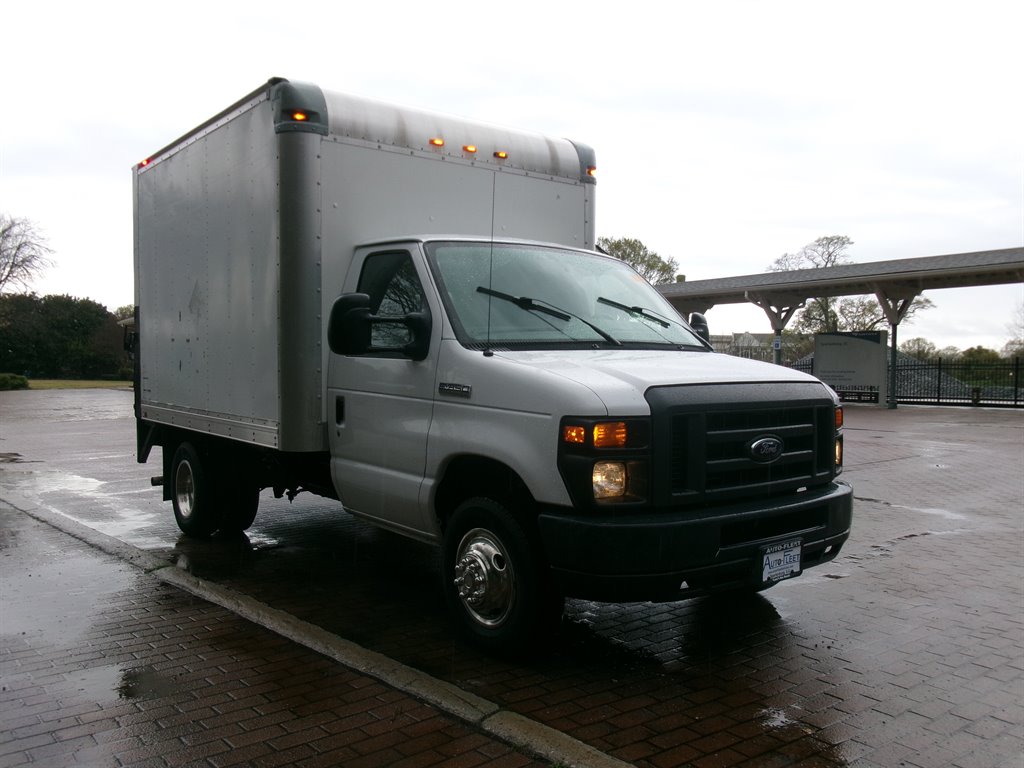 2017 Ford E-350 - $28,000