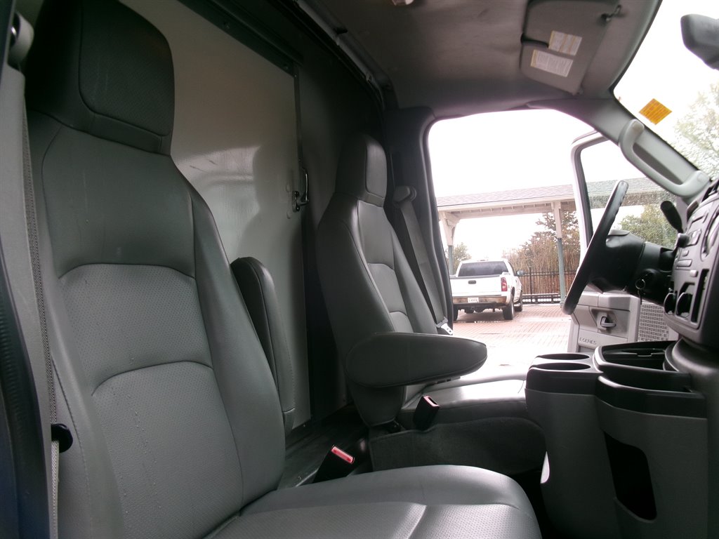 2017 Ford E-350 - $28,000