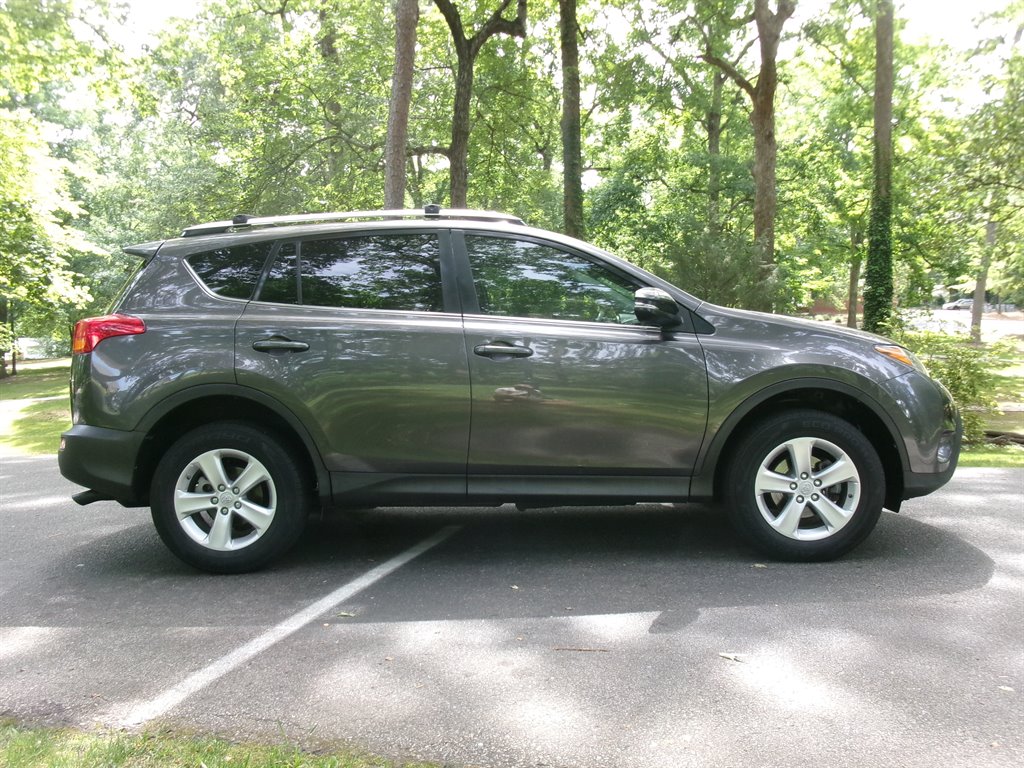 2013 Toyota RAV4 - $13,995